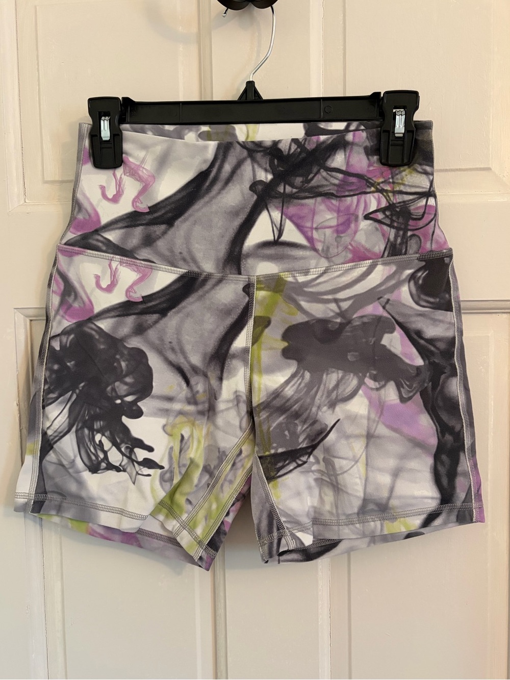 Lululemon Align Shorts 6'' Unicorn Tears Re-Release size 8 yoga colorful
